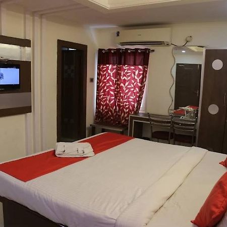 Padmavathi Family Guest House ויסאקפאטנם מראה חיצוני תמונה